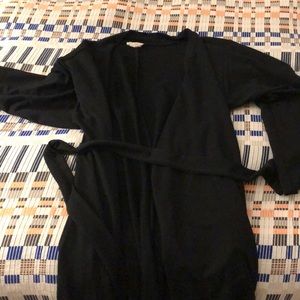 Ingrid & Isabel black maternity robe, size L